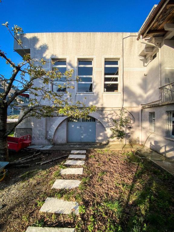 Agroturizem Hotel Vila Franceze Koman Eksteriør billede